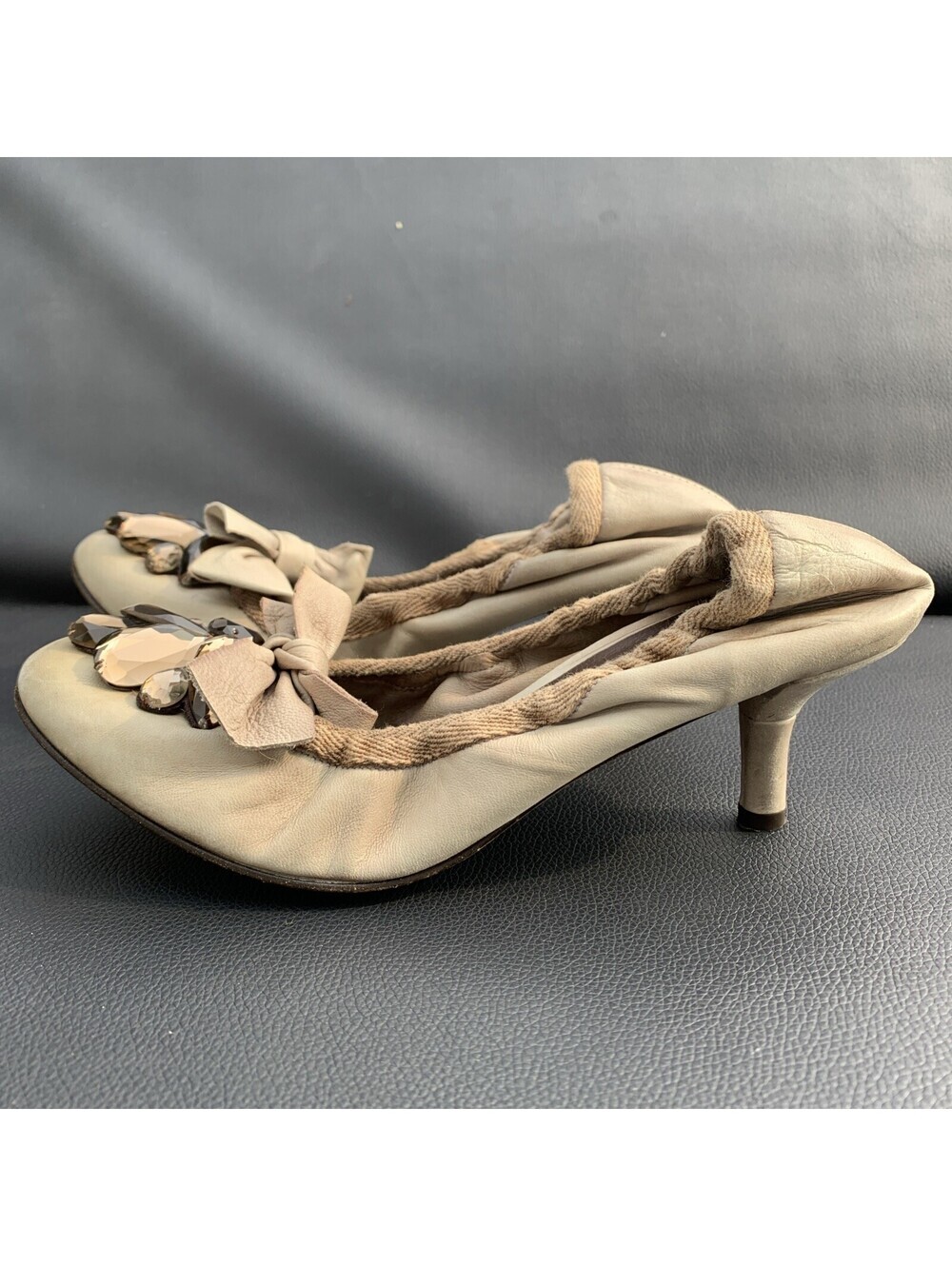 vera wong lavendar goen heels sz 7 genuine leather soft